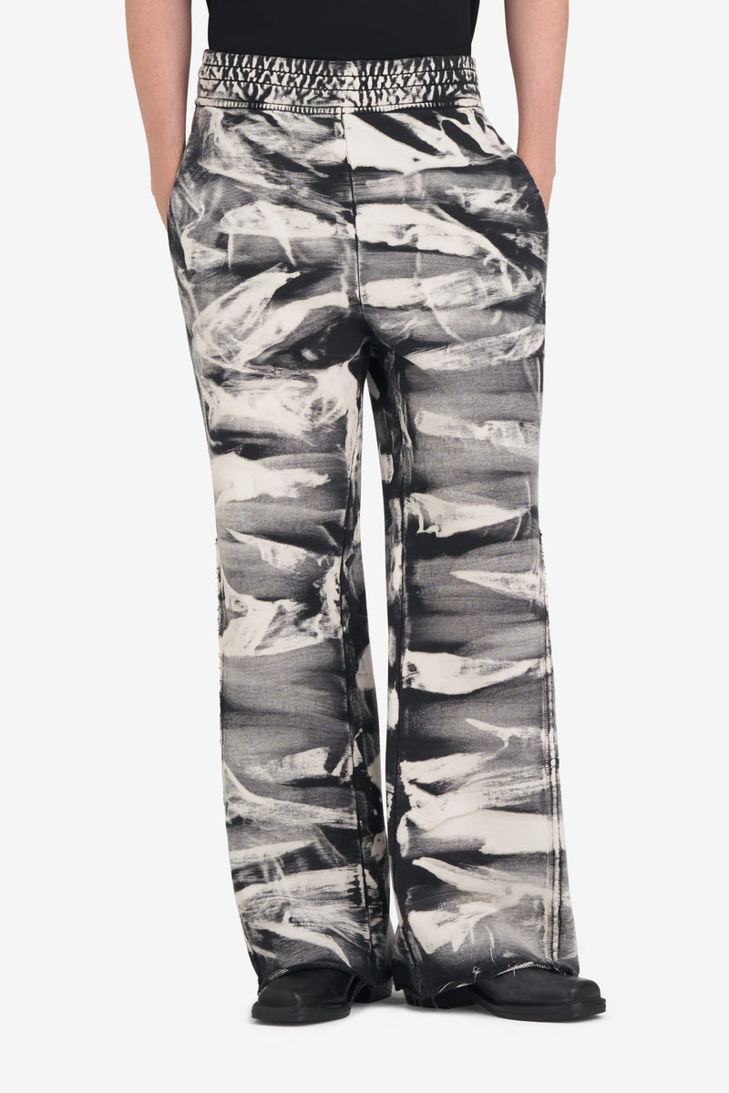 ETUDES STUDIO SWEATPANT BLEACH BLACK 2 ETUDES STUDIO SWEATPANT BLEACH BLACK 2