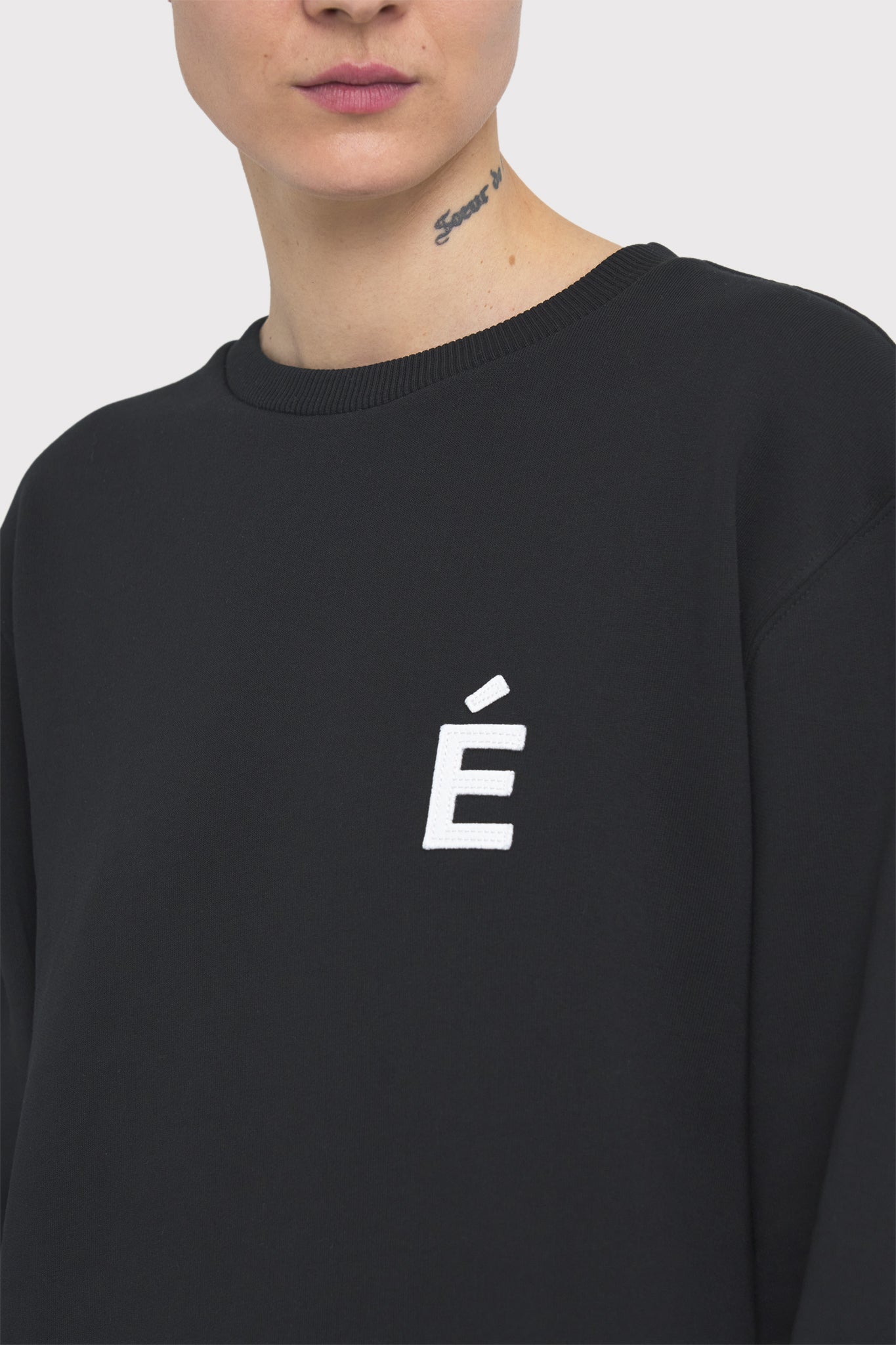 ÉTUDES STORY PATCH BLACK SWEATSHIRTS 4